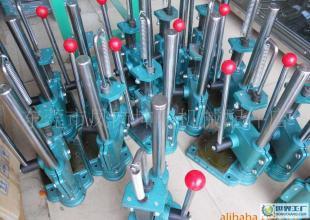 小型手啤機(jī)JR-16 經(jīng)濟(jì)實用的工業(yè)設(shè)備之選